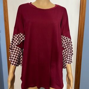 Women’s Tunic Blouse, Size Medium
